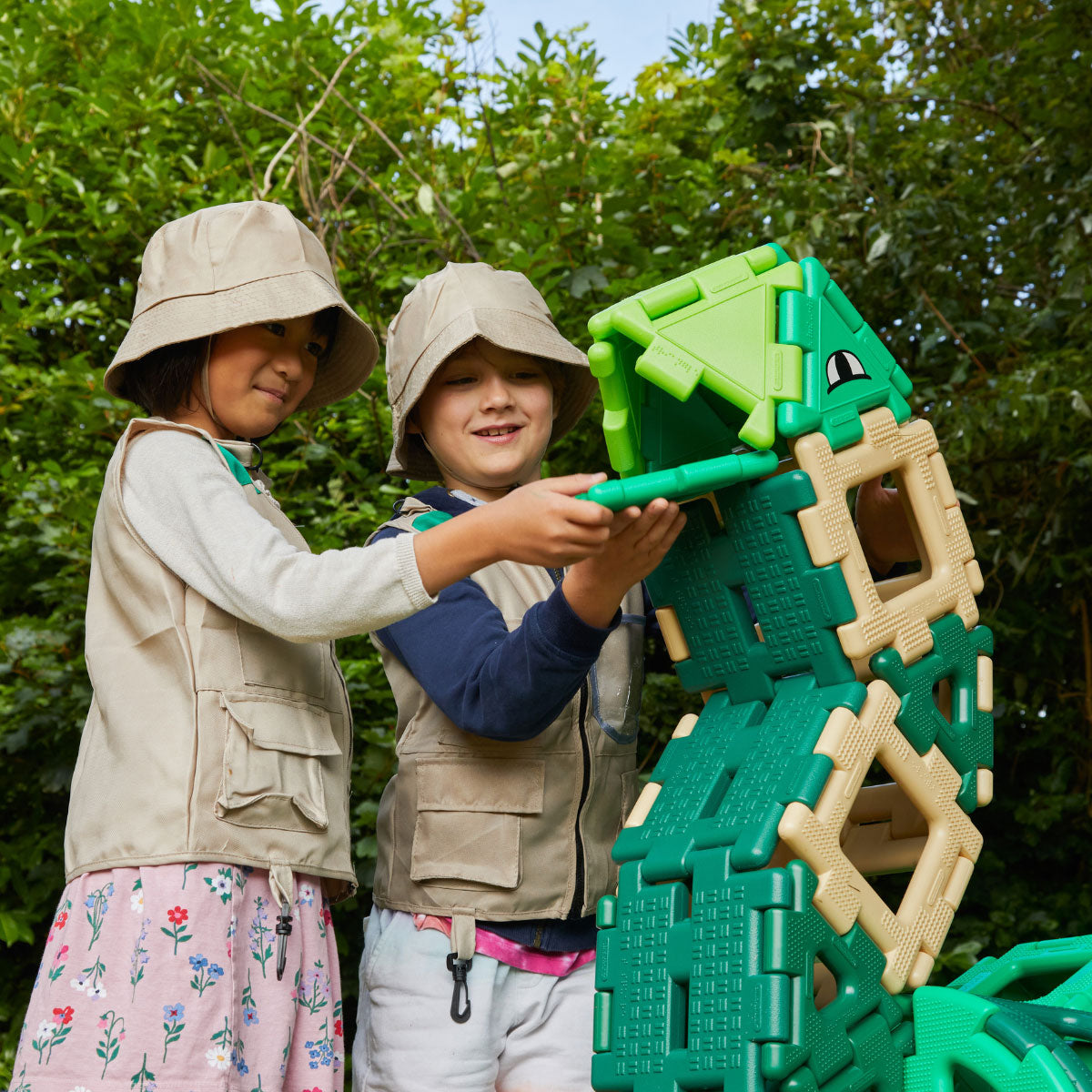 Giant Polydron Dinosaur - 130-Piece Inclusive Construction Set