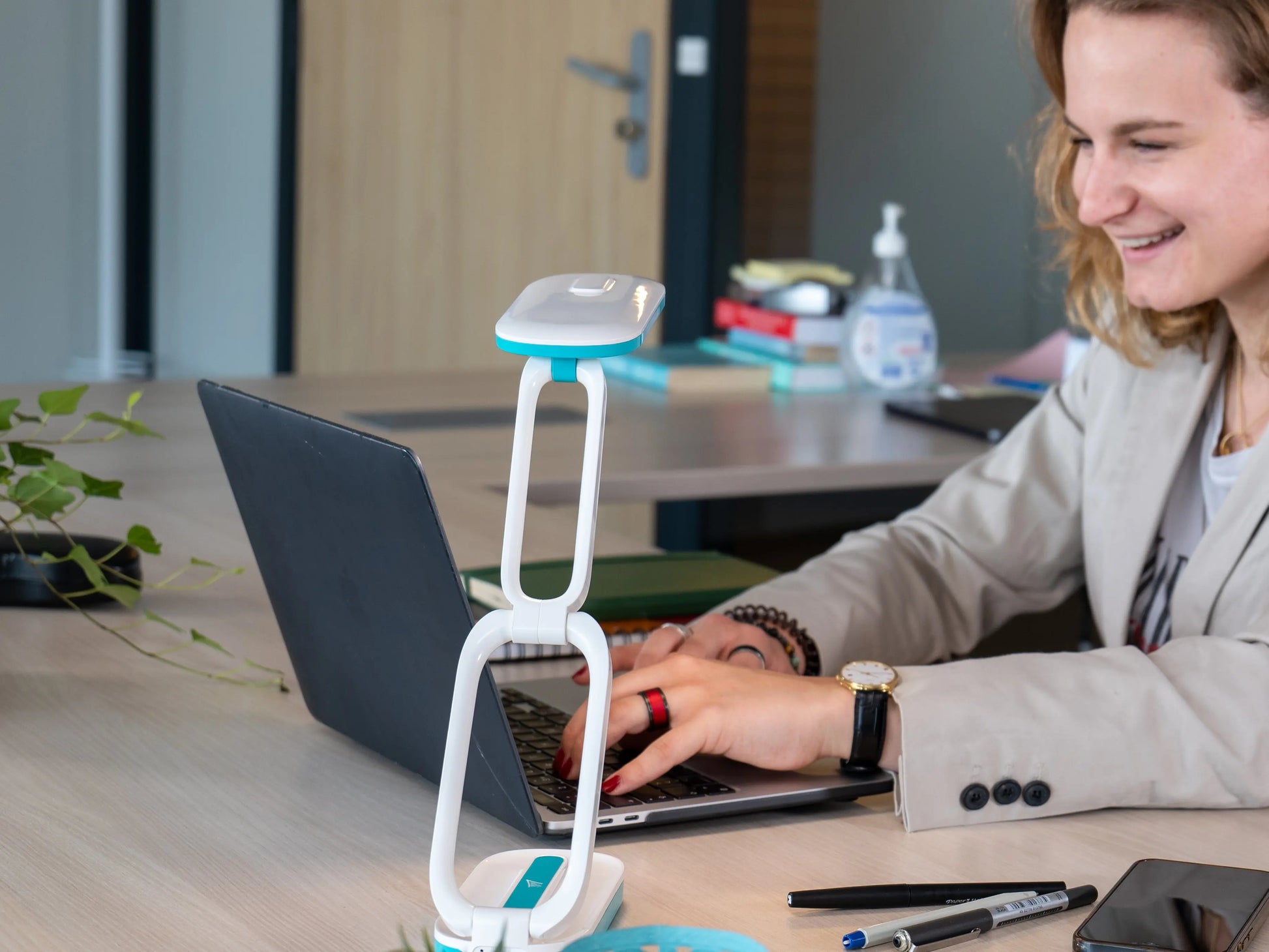Lili Lamp for Dyslexia | The Dyslexia Shop