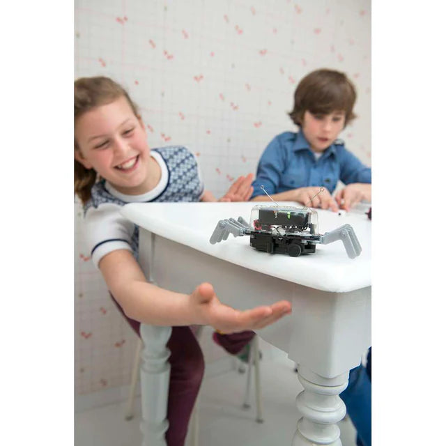 4M KidzRobotix Table Top Robot - Edge-Sensing STEM Toy 8+