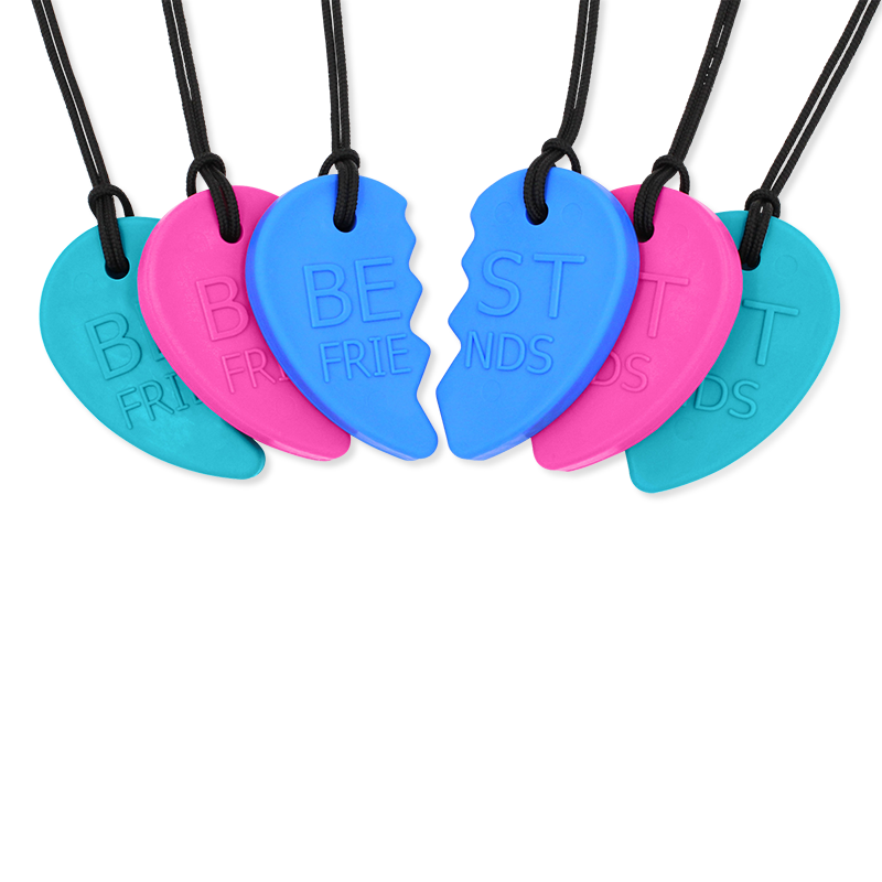 ARK Best Friends Split Heart Chewelry Set