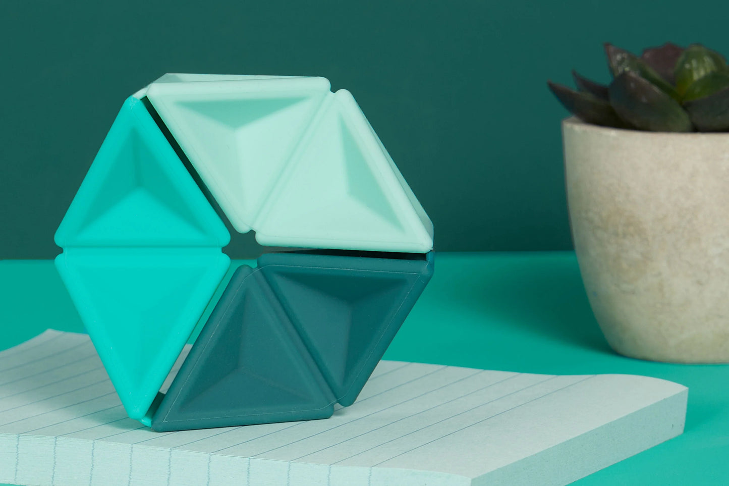 Speks. Pivot - The Silicone Flexagon