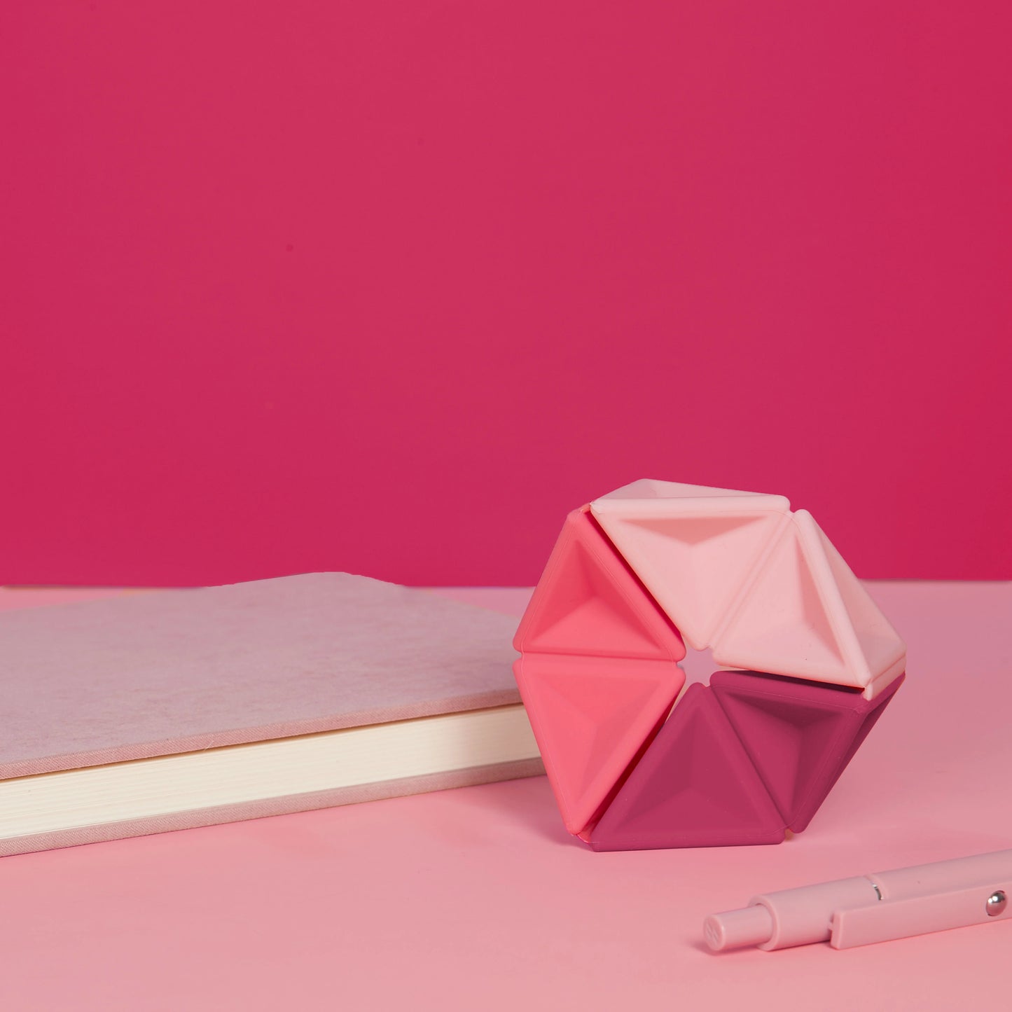 Speks. Pivot - The Silicone Flexagon