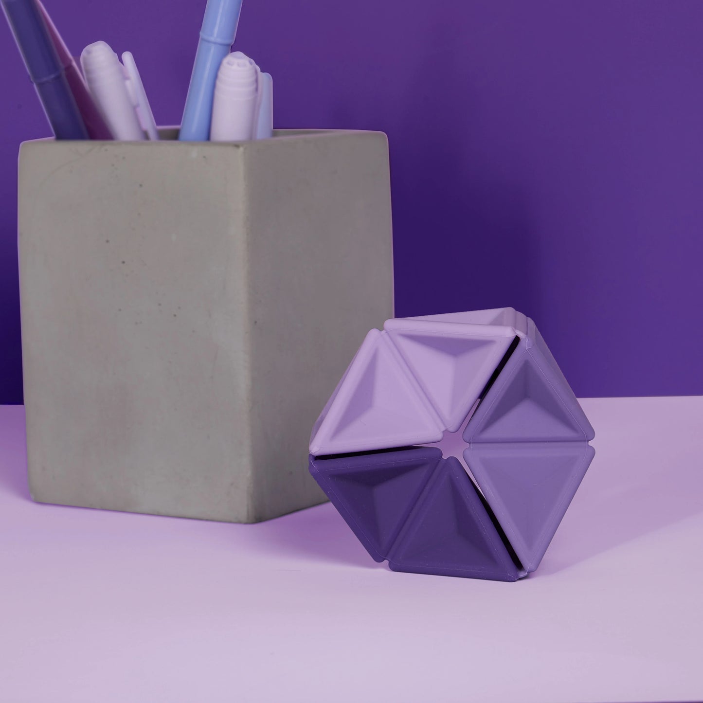 Speks. Pivot - The Silicone Flexagon